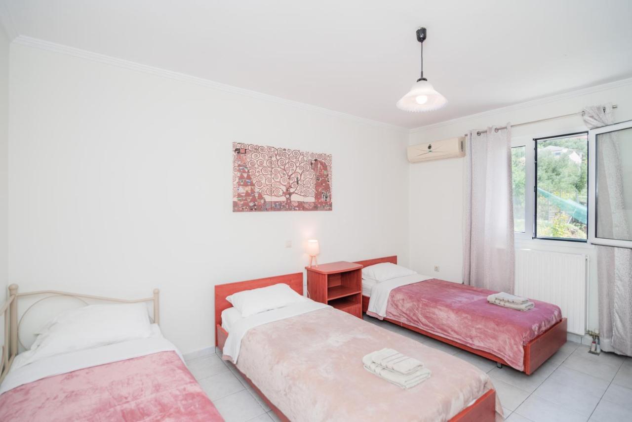Anna Maria House Apartment Perama  Exterior photo